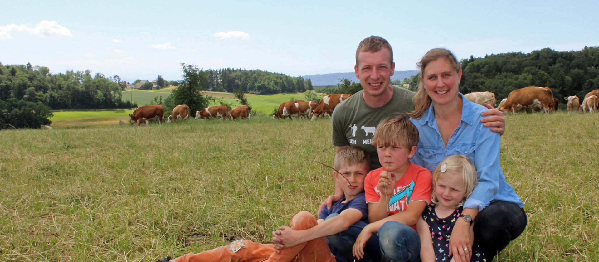 Familie Rindlisbacher auf der Weide | Foto: Manuela Talenta